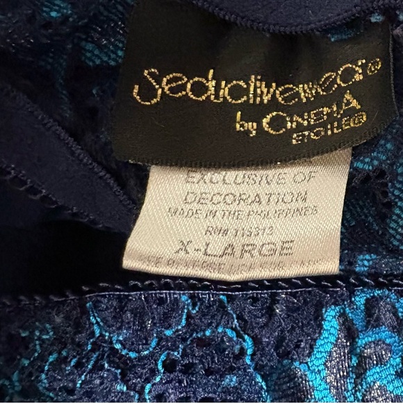 Elegant Blue Lace Sleepwear - Picture 7 of 7